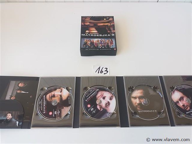Dvd box matroesjka’s - afbeelding 1 van  5