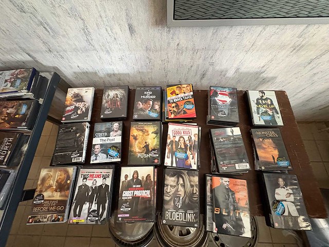 Dvd partij - dvd & blu-ray (175x) - afbeelding 1 van  7