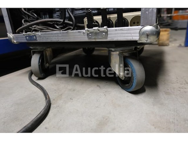 Dynacord versterkers, behinger - afbeelding 2 van  10