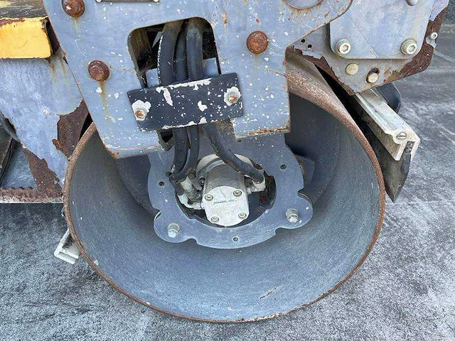 Dynapac - cc 1000 - asfalteermachine - afbeelding 2 van  24