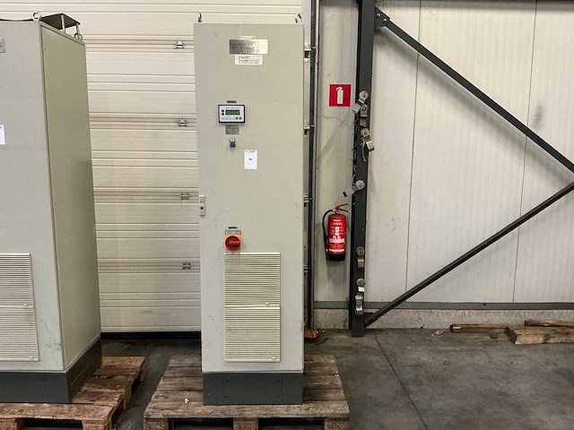 Dynavert 2t3a83400 018 frequentieregelaar - afbeelding 1 van  8