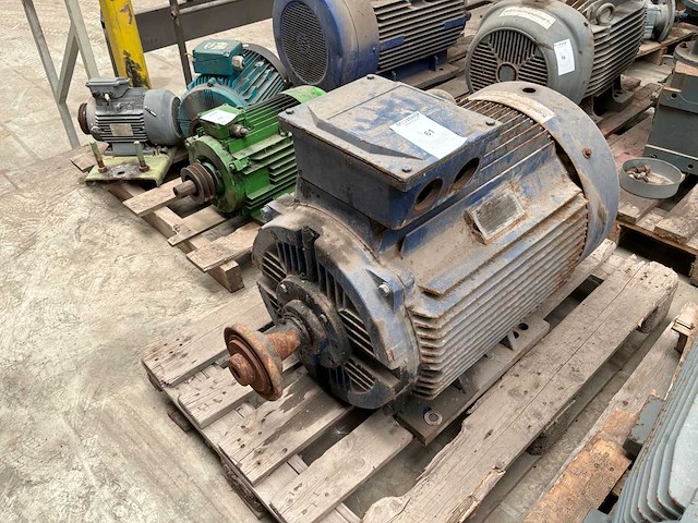 E. electric company belgium ye3-250m-2 elektromotor - afbeelding 1 van  1