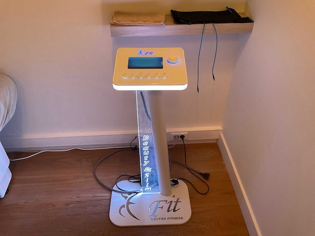 E-fit ef-690-wh electro fitness toestel - afbeelding 1 van  3