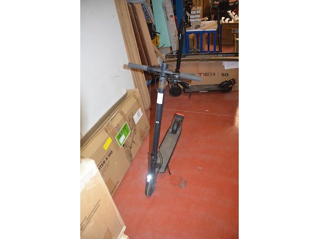 E-scooter xqisit x-100 zonder lader (b437) - afbeelding 4 van  9