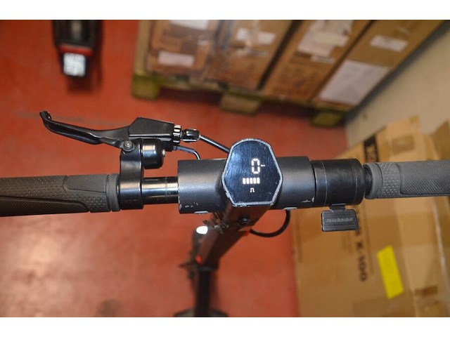 E-scooter xqisit x-100 zonder lader (b437) - afbeelding 6 van  9