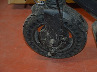 E-scooter xqisit x-100 zonder lader (b437) - afbeelding 8 van  9