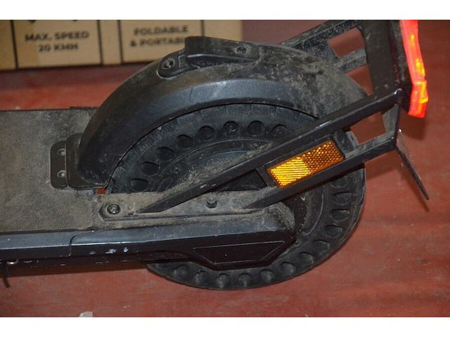 E-scooter xqisit x-100 zonder lader (b437) - afbeelding 9 van  9