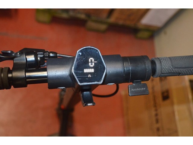 E-scooter xqisit x-100 zonder lader (b437) - afbeelding 6 van  9