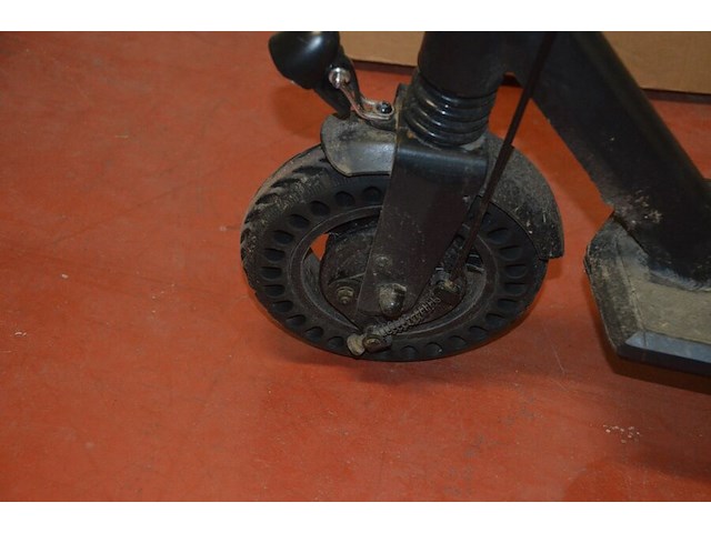 E-scooter xqisit x-100 zonder lader (b437) - afbeelding 7 van  9