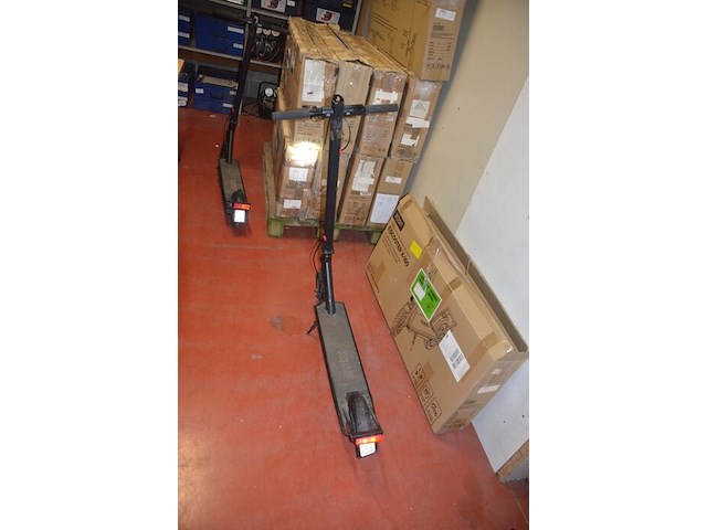 E-scooter xqisit x-100 zonder lader (b437) - afbeelding 3 van  9