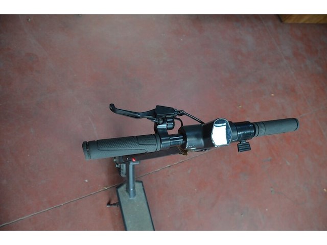 E-scooter xqisit x100, zonder lader (b437) - afbeelding 6 van  8