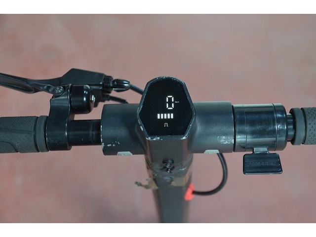 E-scooter xqisit x100, zonder lader (b437) - afbeelding 7 van  8