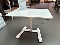 E table home - afbeelding 1 van  5