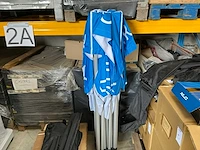 Easy-up tent