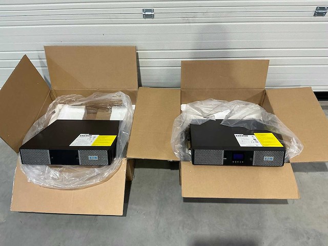 Eaton 9px ebm 48v rt2u computer extended battery + expansion pack - afbeelding 1 van  8