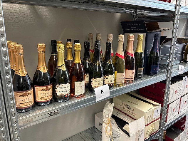 Eau de vie en champagne (27x) - afbeelding 1 van  15