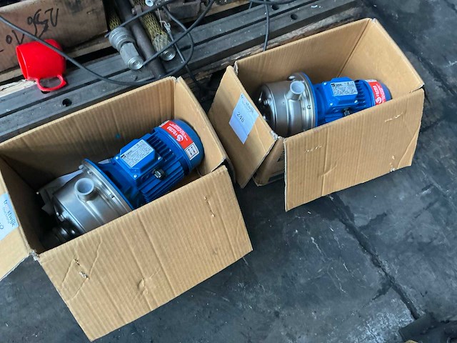 Ebara 2cdxhe 70/12 rvs centrifugaalpomp (2x) - afbeelding 1 van  2