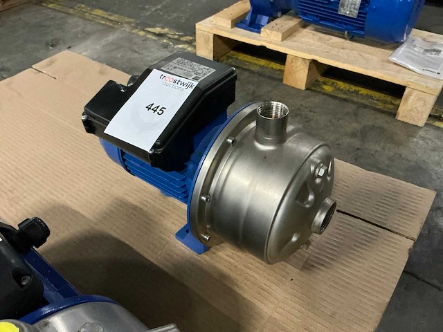 Ebara 2cdxm/a 70/12 rvs centrifugaalpomp - afbeelding 1 van  4