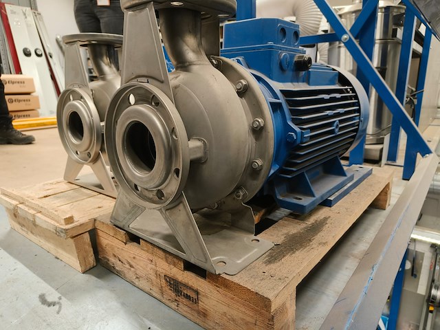 Ebara - afbeelding 2 van  5