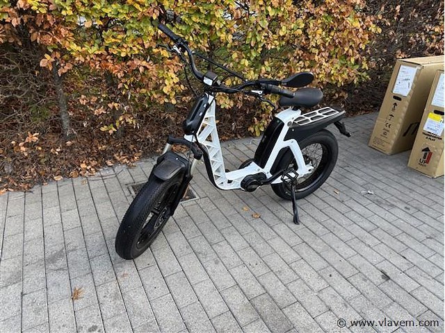 Ebike - afbeelding 1 van  4