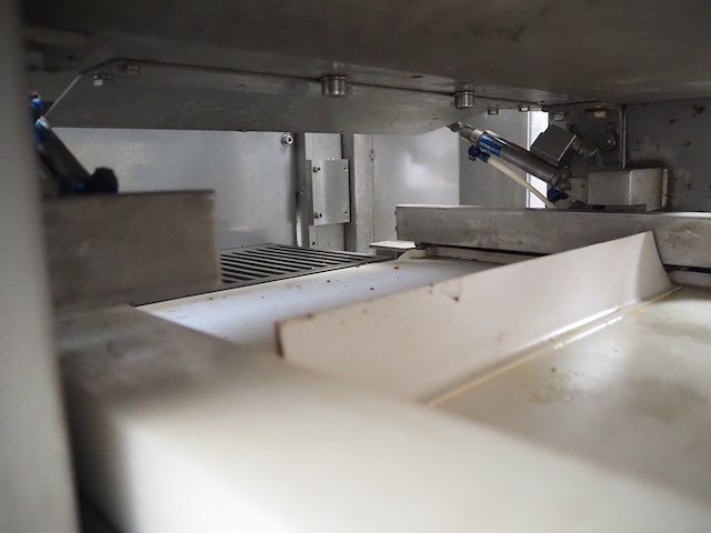 Ebm - afbeelding 8 van  17