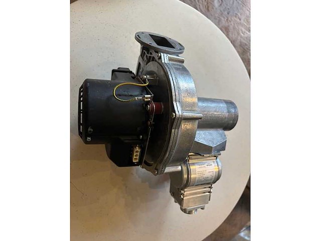 Ebmpapst - nrv148/2040-3633-010204 - centrifugale ventilator - afbeelding 1 van  7