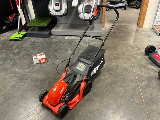 Echo dlm-310/35p grasmaaier - afbeelding 1 van  4