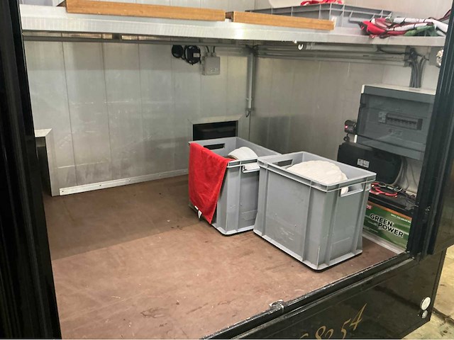 Eduard r foodtruck - afbeelding 16 van  31