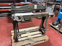 Edwards voetbediend plaatsnijmachine manueel - afbeelding 1 van  5