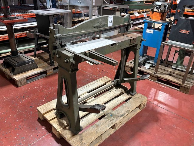 Edwards voetbediend plaatsnijmachine manueel - afbeelding 4 van  5