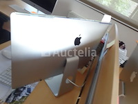 Een apple alles-in-één computer met een apple-toetsenbord - afbeelding 4 van  4