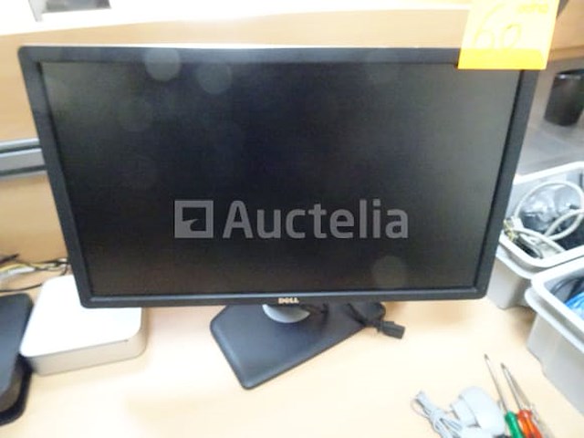 Een apple mac mini computer en een dell-scherm - afbeelding 2 van  2