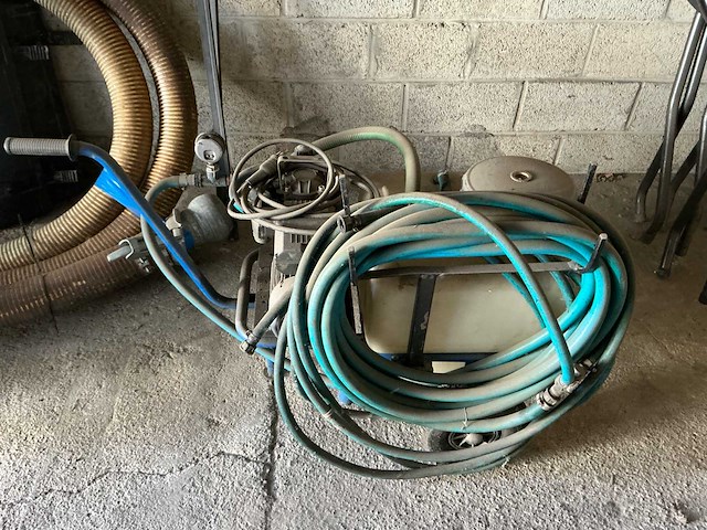 Een elektrische membraan-/doseerpomp - afbeelding 6 van  9