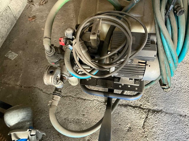 Een elektrische membraan-/doseerpomp - afbeelding 7 van  9