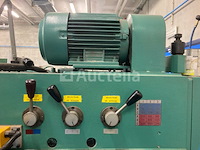 Een freesmachine en bijbehorende accessoires - afbeelding 3 van  5