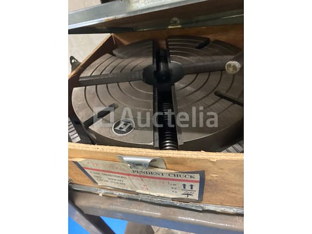 Een freesmachine en bijbehorende accessoires - afbeelding 4 van  5