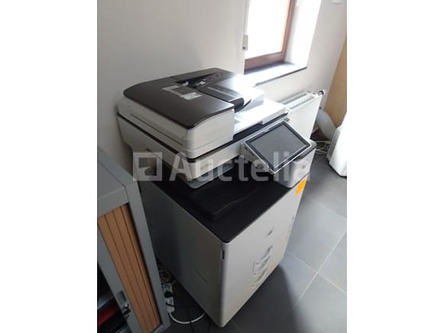 Een ricoh-kopieerapparaat - afbeelding 1 van  5