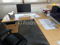 Een set kantoormeubilair - afbeelding 3 van  10