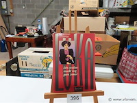 Eén zwaluw maakt nog geen zomer - afbeelding 1 van  2