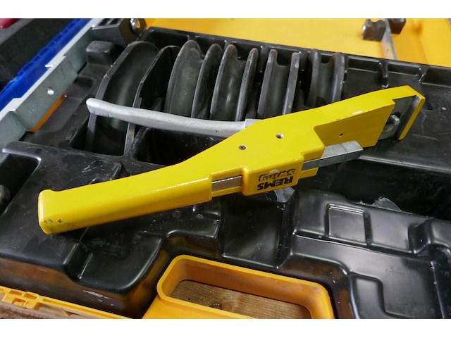 Eenhandspijperbuiger set rems - afbeelding 4 van  5