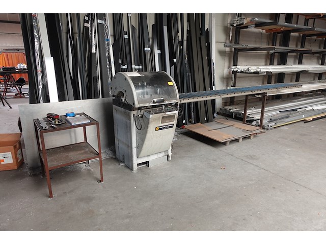 Eénkopszaagmachine fomindustrie - afbeelding 1 van  10