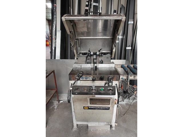 Eénkopszaagmachine fomindustrie - afbeelding 3 van  10