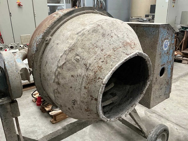 Eerearts betonmolen - afbeelding 3 van  7