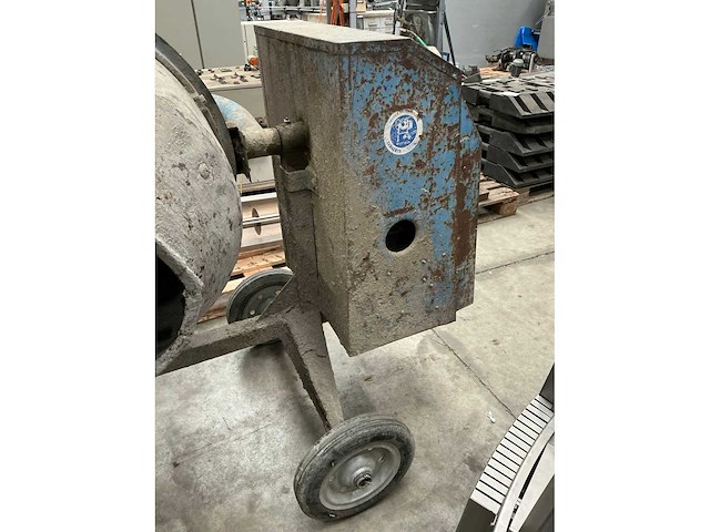 Eerearts betonmolen - afbeelding 5 van  7