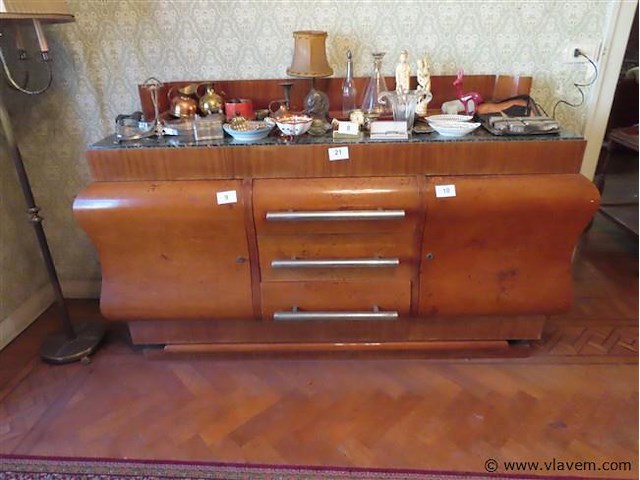 Eetkamer art-deco, buffetkast, vitrinekast, tafel en 6 stoelen - afbeelding 1 van  3