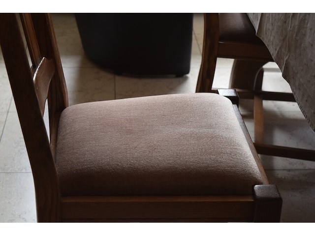 Eetkamer bestaande uit wandkast, tafel en 6 stoelen - afbeelding 6 van  9