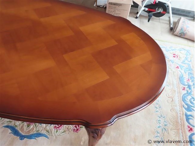 Eetkamer met dressoir, vitrinekast, tafel en 6 stoelen - afbeelding 2 van  27