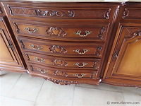 Eetkamer met dressoir, vitrinekast, tafel en 6 stoelen - afbeelding 4 van  27