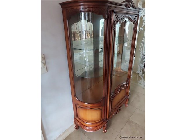 Eetkamer met dressoir, vitrinekast, tafel en 6 stoelen - afbeelding 9 van  27