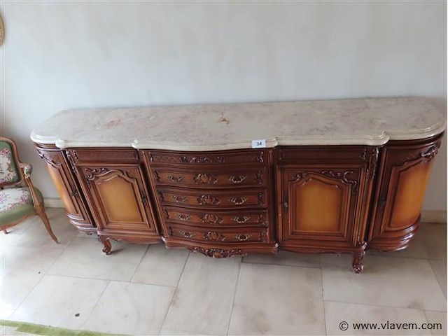 Eetkamer met dressoir, vitrinekast, tafel en 6 stoelen - afbeelding 1 van  27